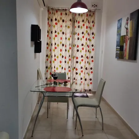 Welcoming One Bedroom Appartamento